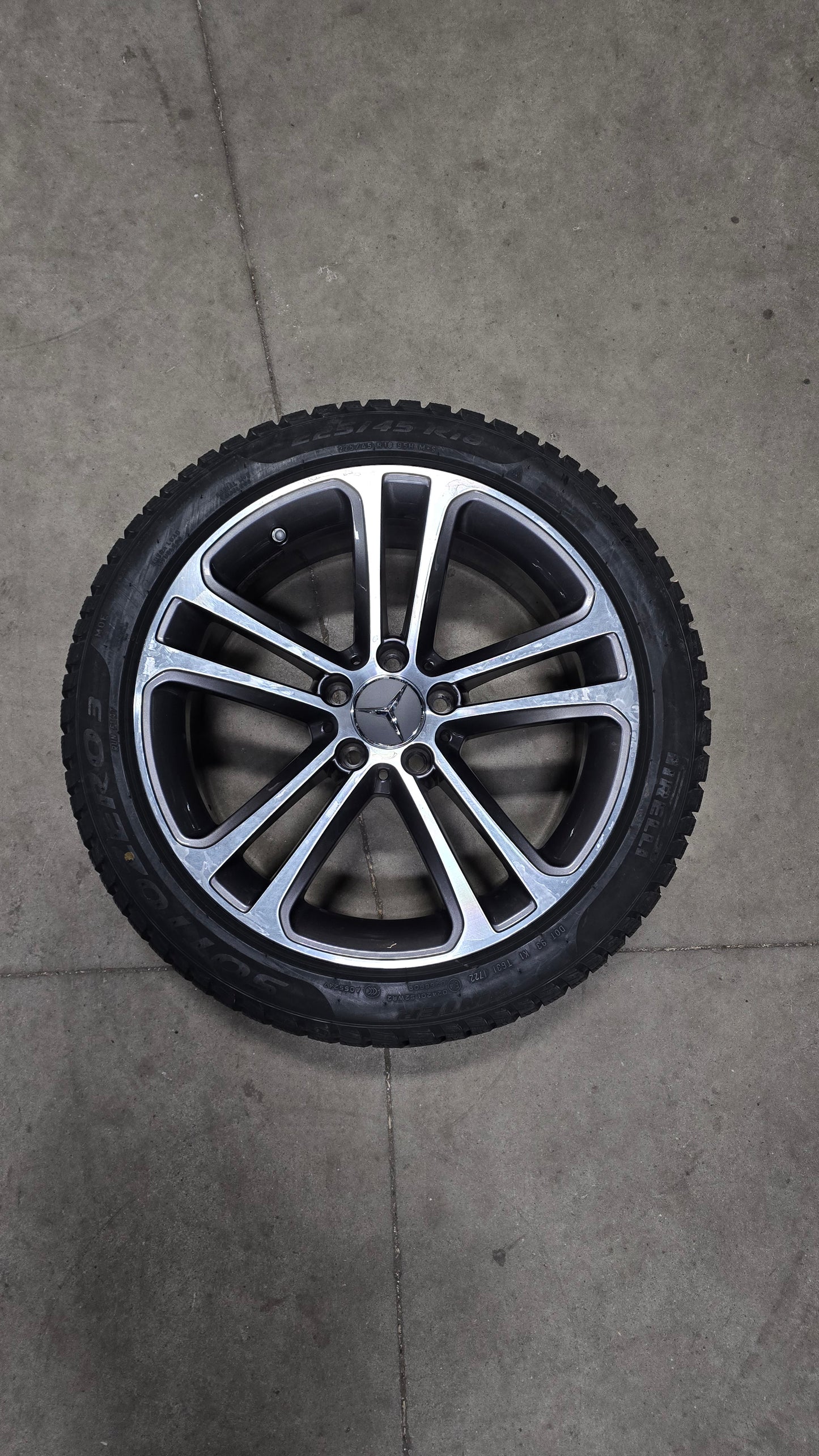 MERCEDES-BENZ C300 WINTER TIRE PACKAGE