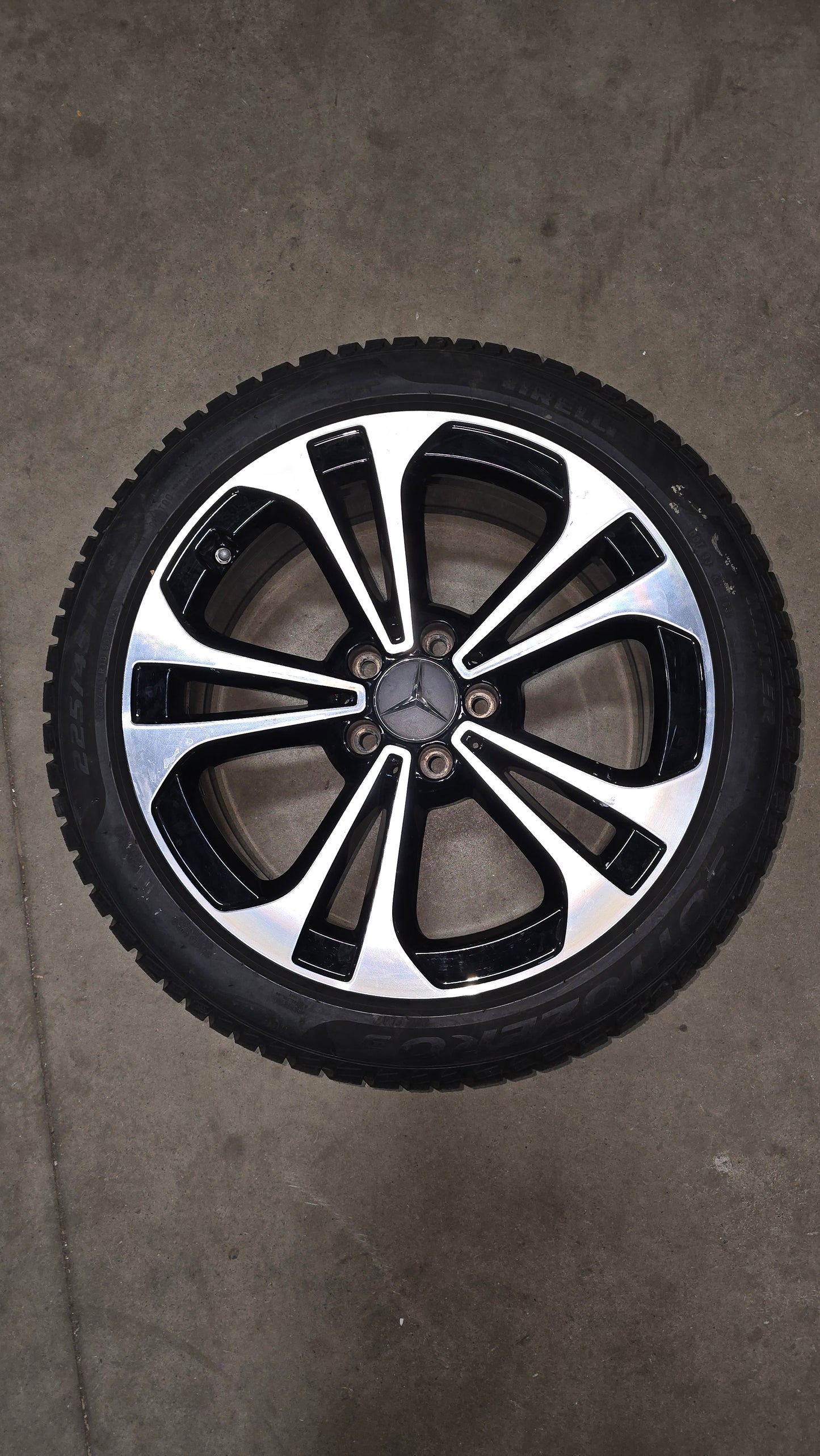 MERCEDES-BENZ C300 WINTER TIRE PACKAGE